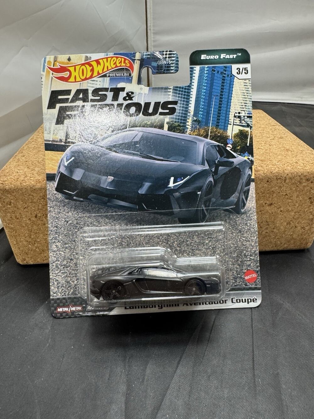 Hot Wheels Premium Fast & Furious 7 Euro Fast Lamborghini Aventador Coupe 3/5